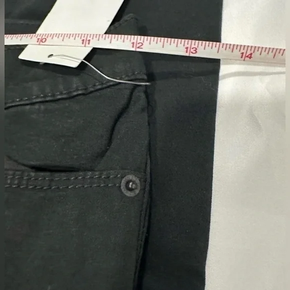 BDG Twig Ripped High-Waisted Skinny Jean - Black Size 25 New with Tag - Picture 10 of 16